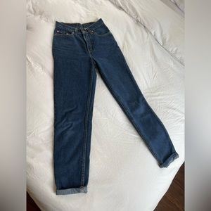 Rare vintage Levi 512 dark wash Jean size 24-25